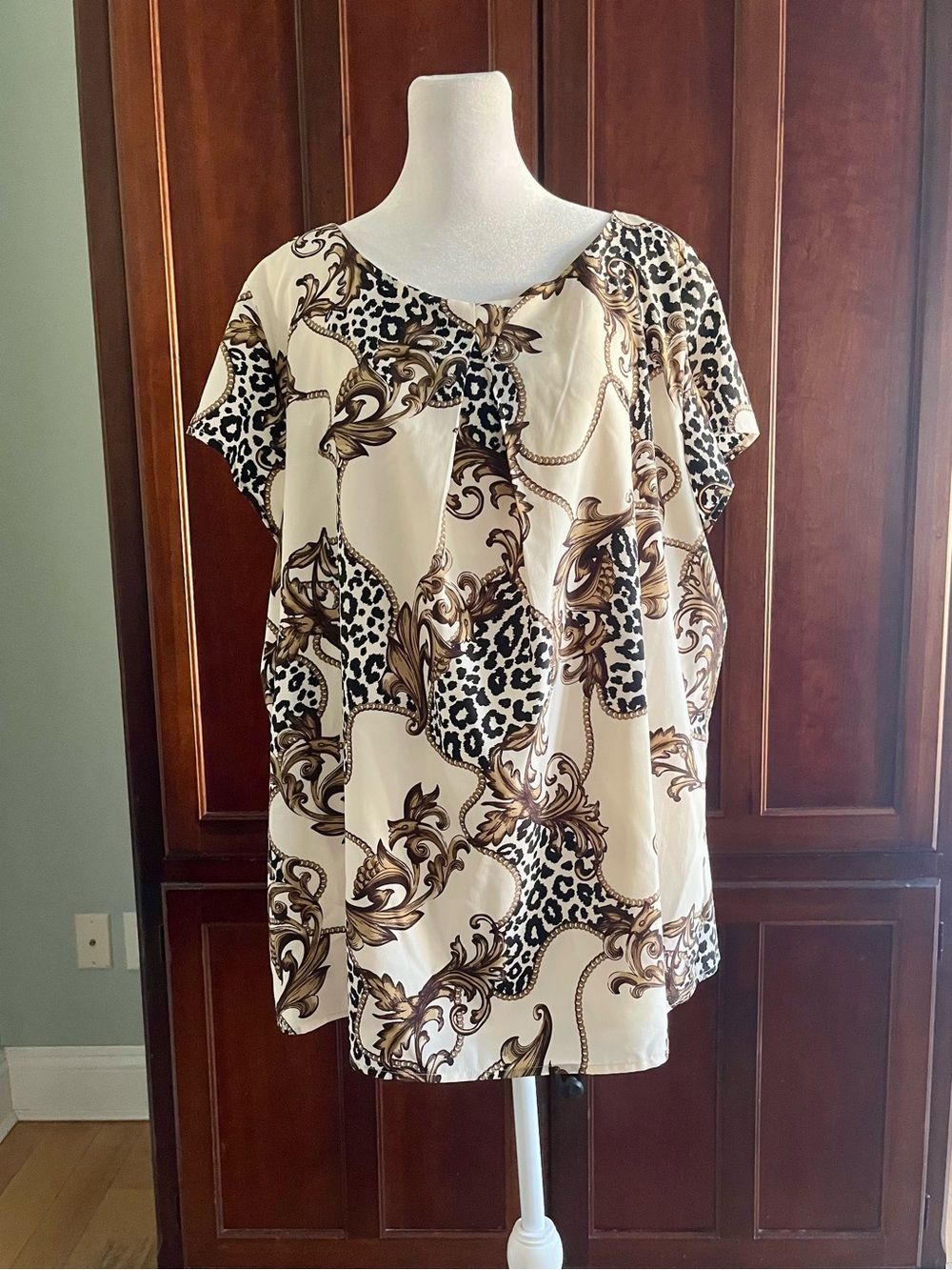 Rafaella Plus Size Flowy Cream and Brown Leopard Print Short Sleeve Women's Top.